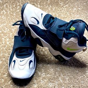 Nike Speed Turfs